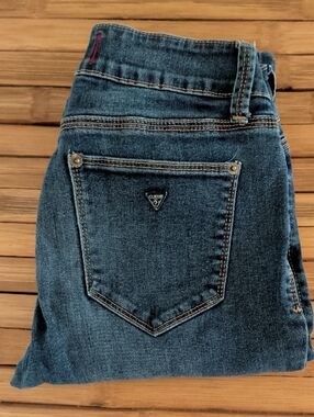 GUESS Sienna Curvy Sunny Mid Rise Women's Jeans Size 26